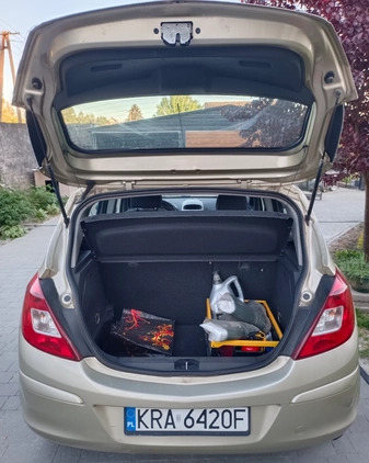 Opel Corsa cena 9300 przebieg: 247817, rok produkcji 2007 z Bielawa małe 92